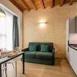 Cesariano, 11 - In Vibrant Via Cesariano Milano